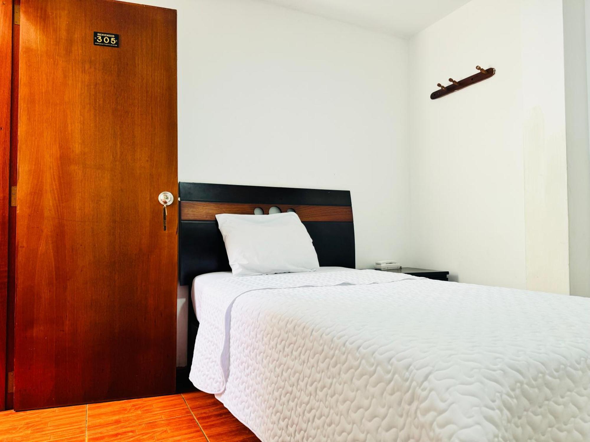 Puerto Bayovar Hotell Mala Exteriör bild